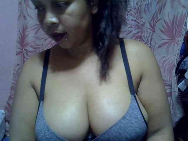 bigass-tits webcam