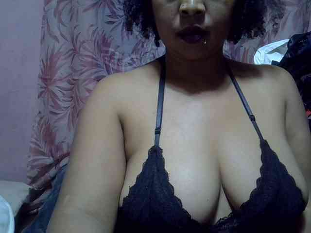 bigass-tits webcam