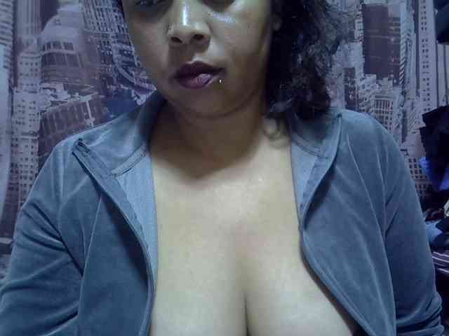bigass-tits webcam