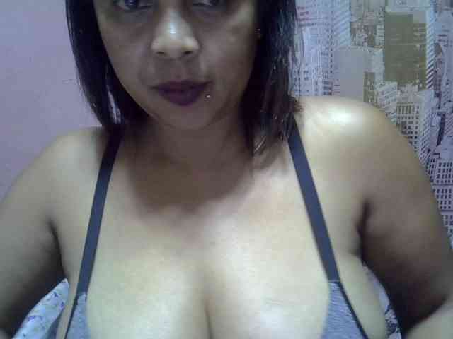bigass-tits webcam