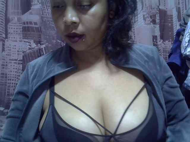 bigass-tits webcam