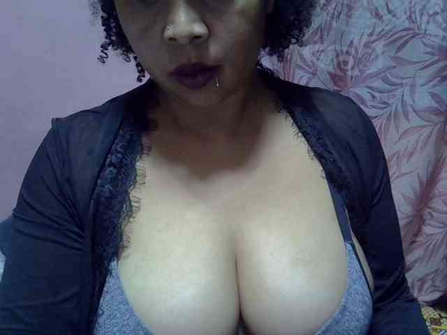 bigass-tits webcam