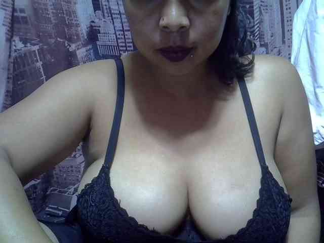 bigass-tits webcam