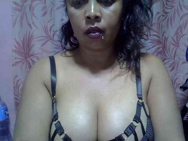 bigass-tits webcam