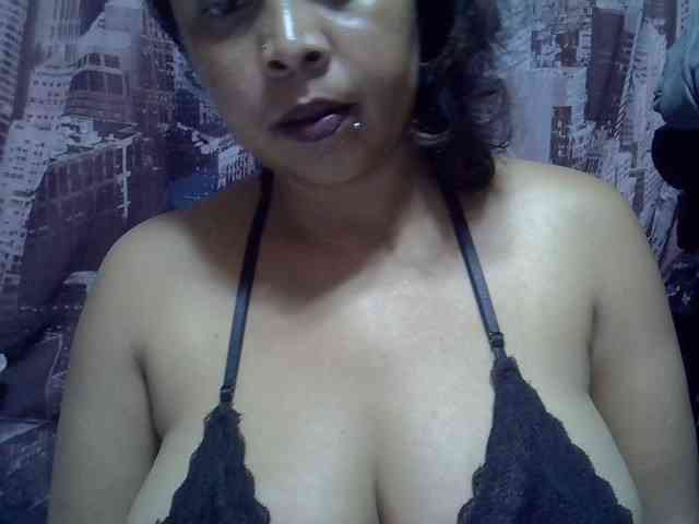 bigass-tits webcam