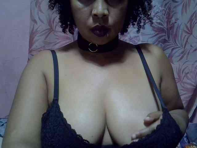 bigass-tits webcam