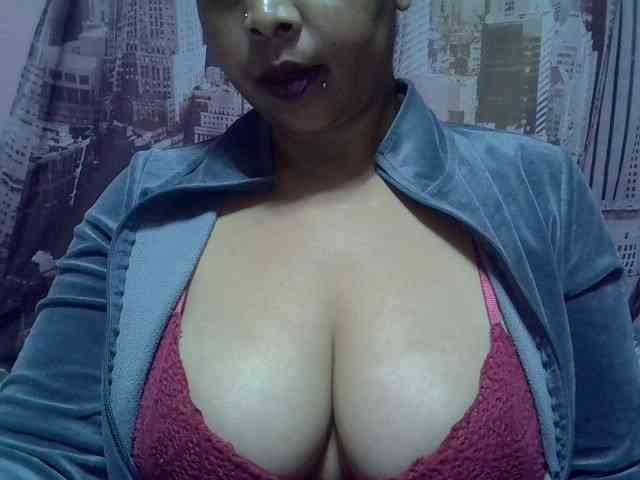 bigass-tits webcam