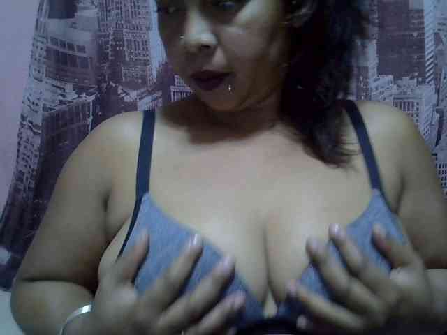 bigass-tits webcam