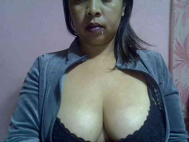 bigass-tits webcam