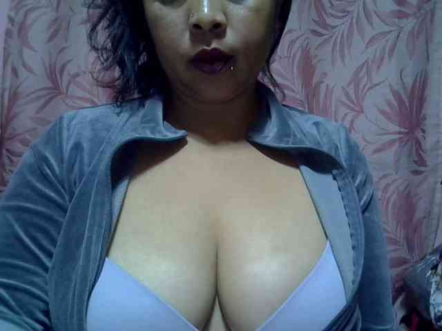 bigass-tits webcam