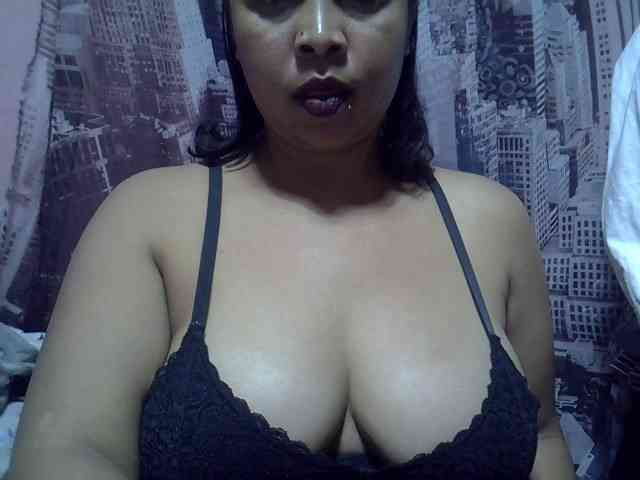 bigass-tits webcam