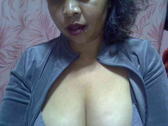 bigass-tits webcam