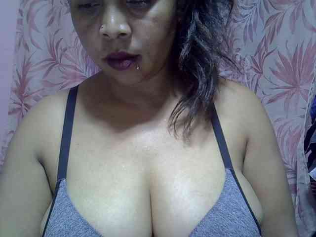 bigass-tits webcam