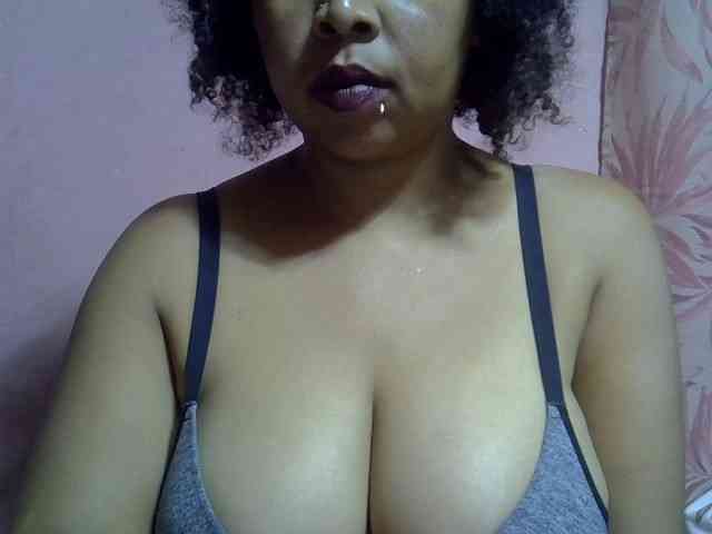 bigass-tits webcam