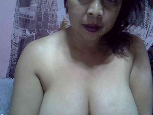bigass-tits webcam