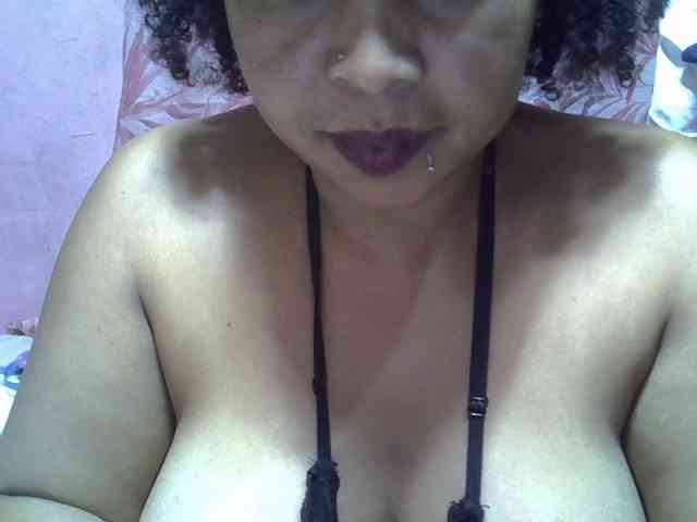 bigass-tits webcam