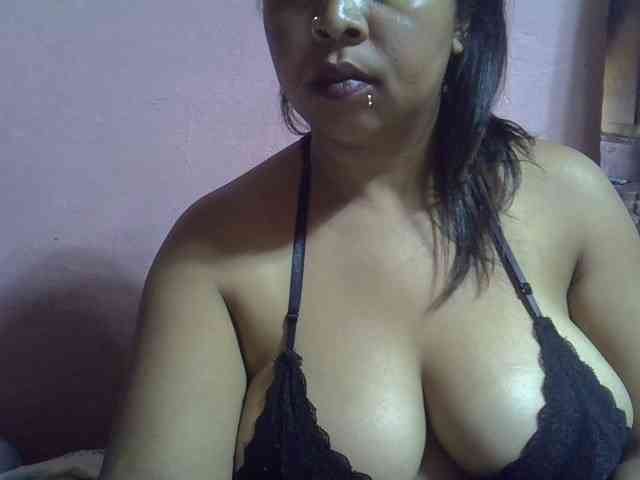 bigass-tits webcam