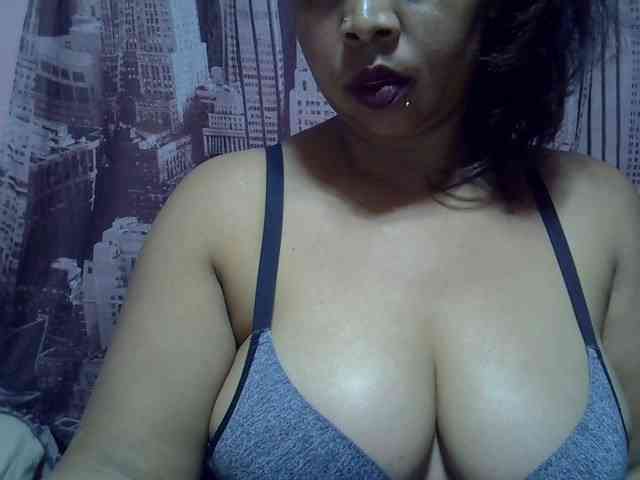 bigass-tits webcam