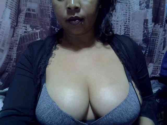 bigass-tits webcam