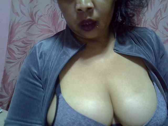 bigass-tits webcam