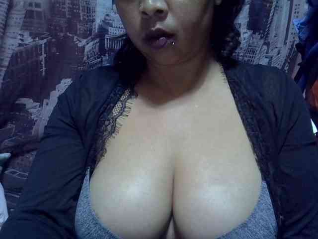 bigass-tits webcam