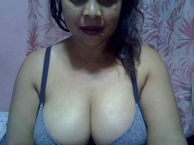 bigass-tits webcam