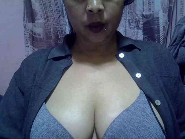 bigass-tits webcam