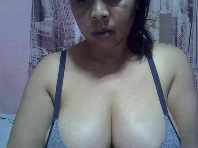 bigass-tits webcam