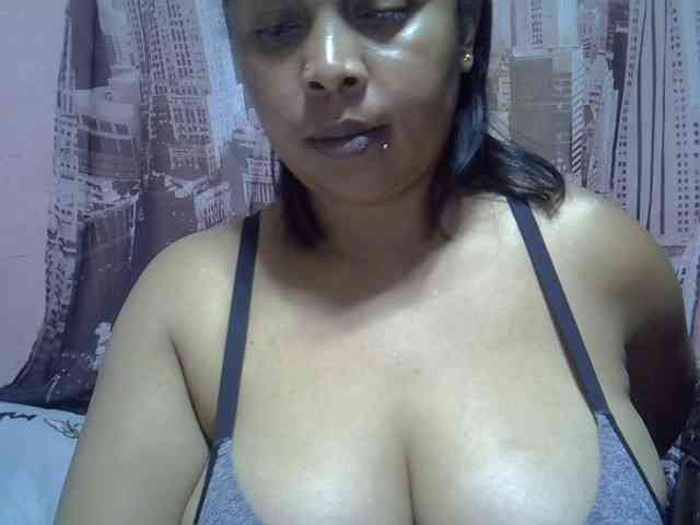 bigass-tits webcam
