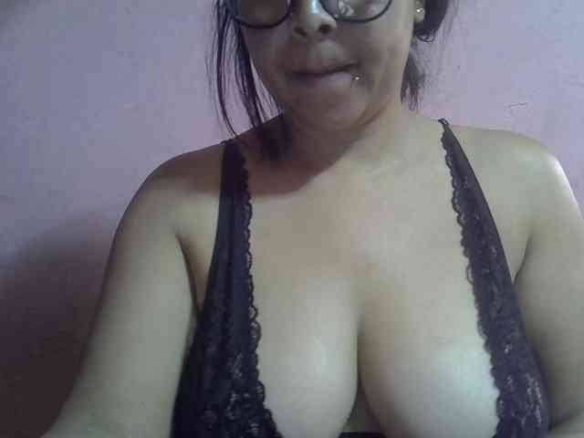 bigass-tits webcam