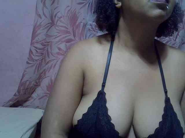 bigass-tits webcam