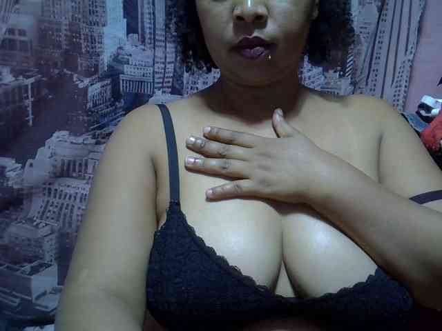 bigass-tits webcam