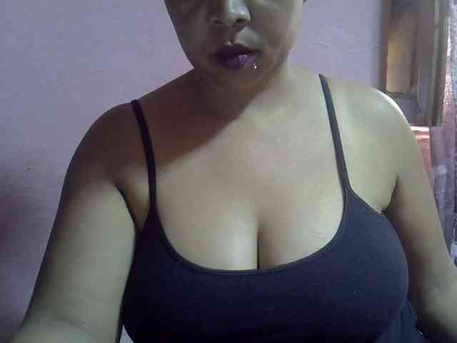 bigass-tits webcam