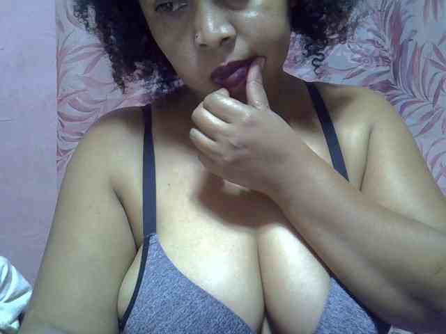 bigass-tits webcam