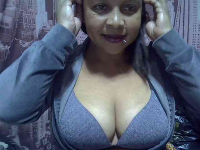 bigass-tits webcam