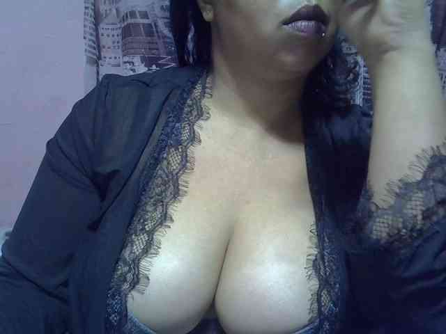 bigass-tits webcam