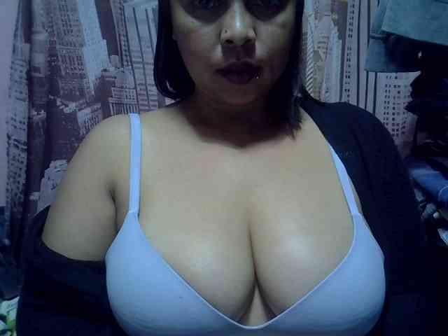 bigass-tits webcam