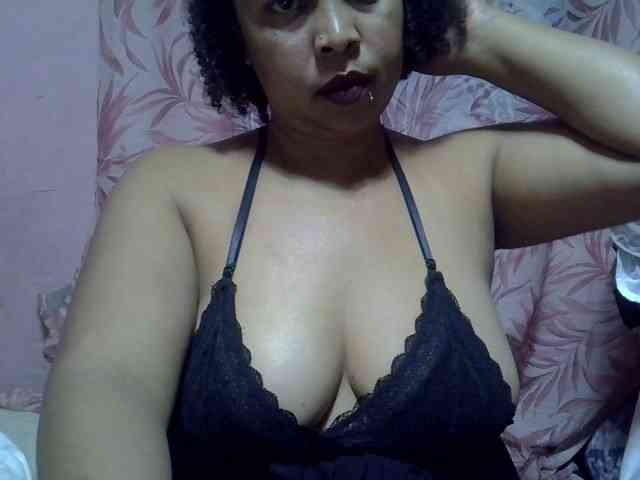 bigass-tits webcam