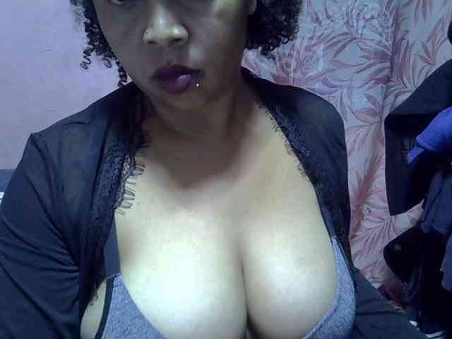 bigass-tits webcam