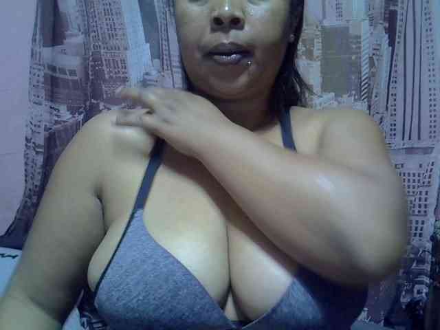 bigass-tits webcam