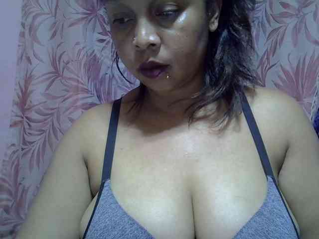 bigass-tits webcam