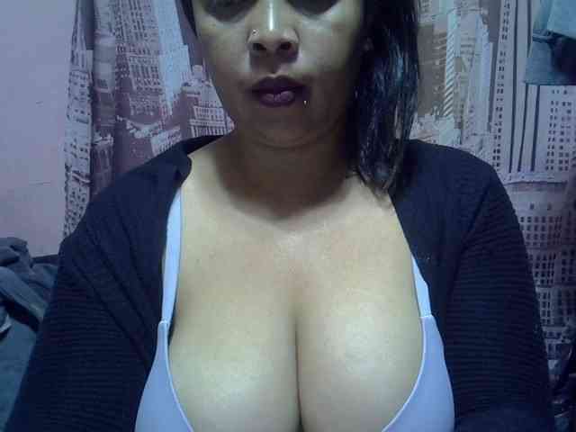 bigass-tits webcam