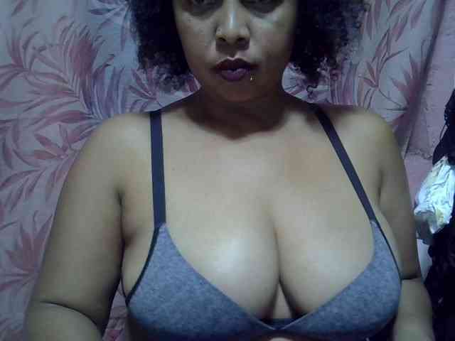 bigass-tits webcam