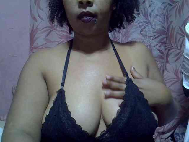 bigass-tits webcam