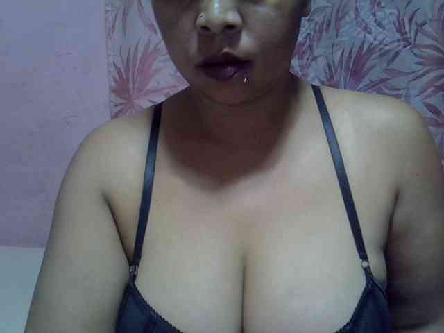 bigass-tits webcam