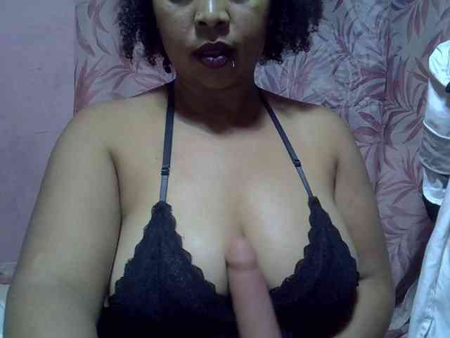 bigass-tits webcam