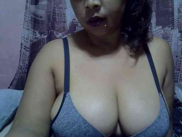 bigass-tits webcam