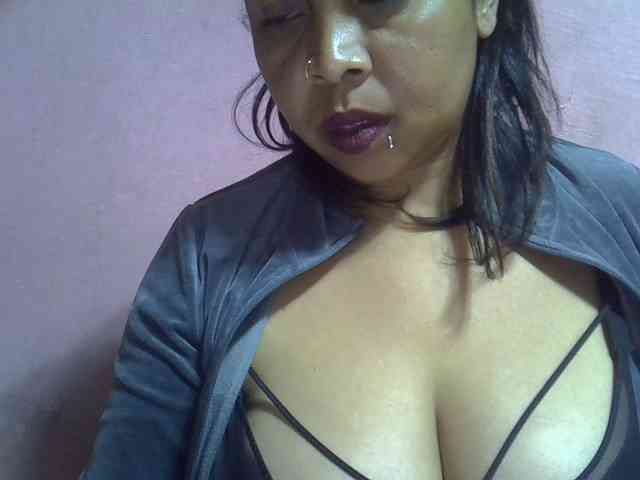 bigass-tits webcam