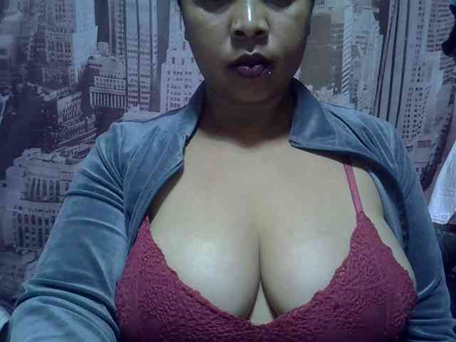 bigass-tits webcam