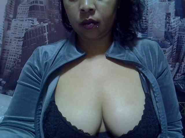 bigass-tits webcam